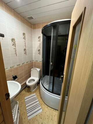 Гостевой дом Затерянный мир Покров Двухместный номер Делюкс с 1 кроватью и балконом-6